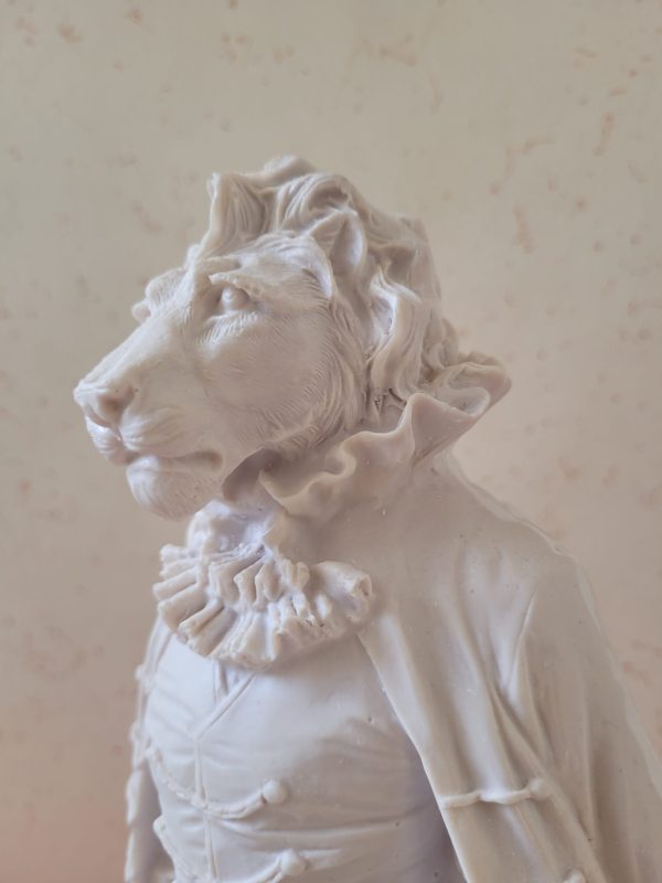 فیگور شیر سلطنتی ایستاده خام کد 106